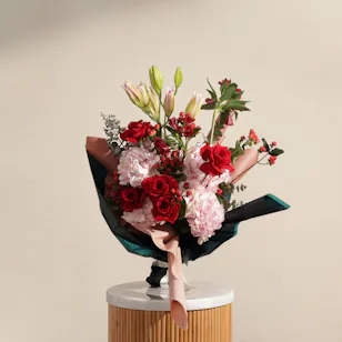 Love's Serenade Arrangement by September Studio