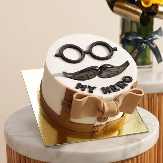 Floward My Hero Cake | Classy Flowers