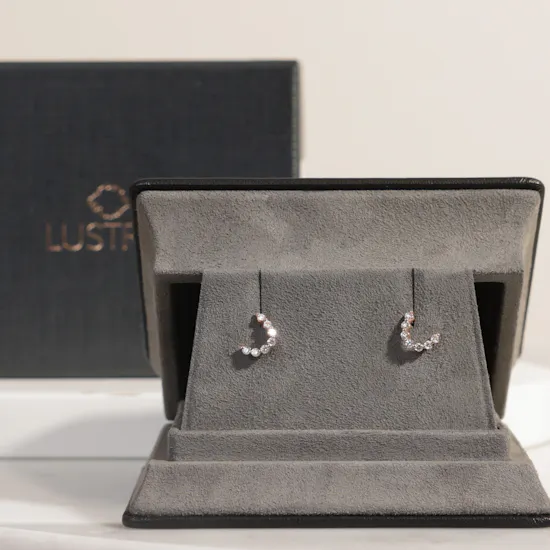 Lustro Stellarosa Diamond Earrings | Stunning Flower Bouquet