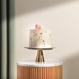 Floward Flowers with Macrons Cake