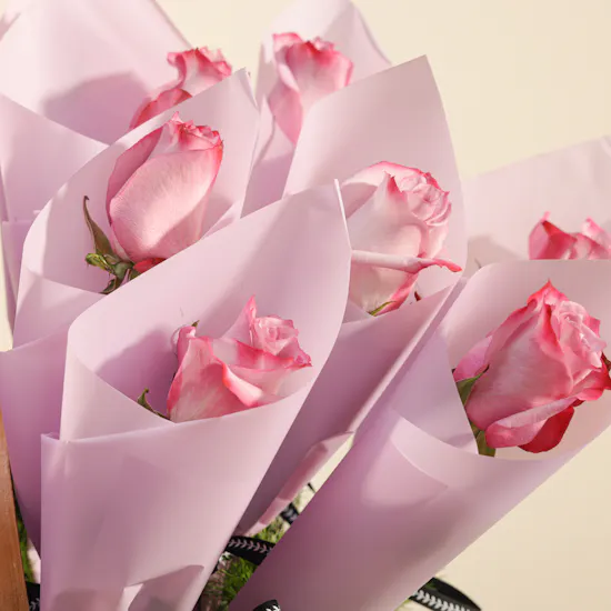 Founding Day Rose Favors Basket