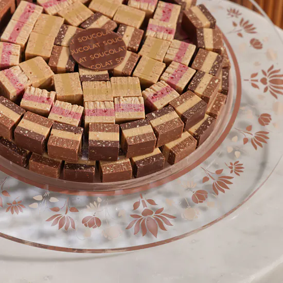 Soucolat Jaipur Trio Mix Round Tray | Sweet Wishes Flower