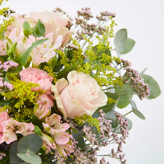 Atyab Al Marshoud Marshoud 4 White | Pink Carnations