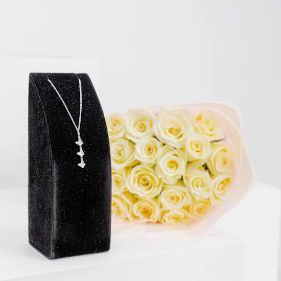 Felizmoda Butterfly Silver Necklace | 20 White Bouquet