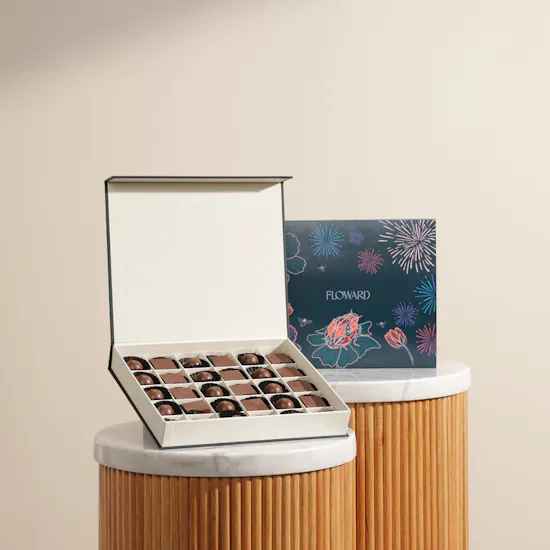 Floward Signature Medium Chocolate Box