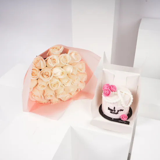 Chunk I Love You Mom Mini Cake | Roses Bouquet