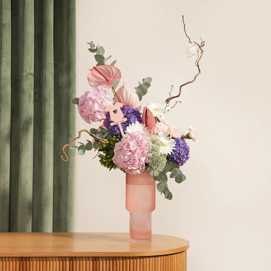 [USED IN AUTOMATION] Newborn Vibrant Flower Vase 1