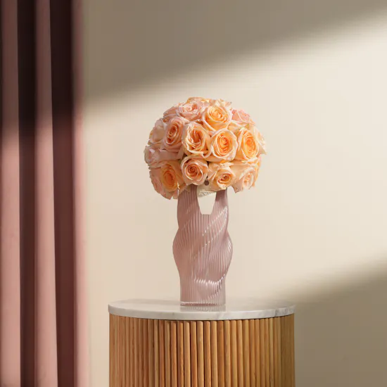 Marvelous Peach Roses Vase
