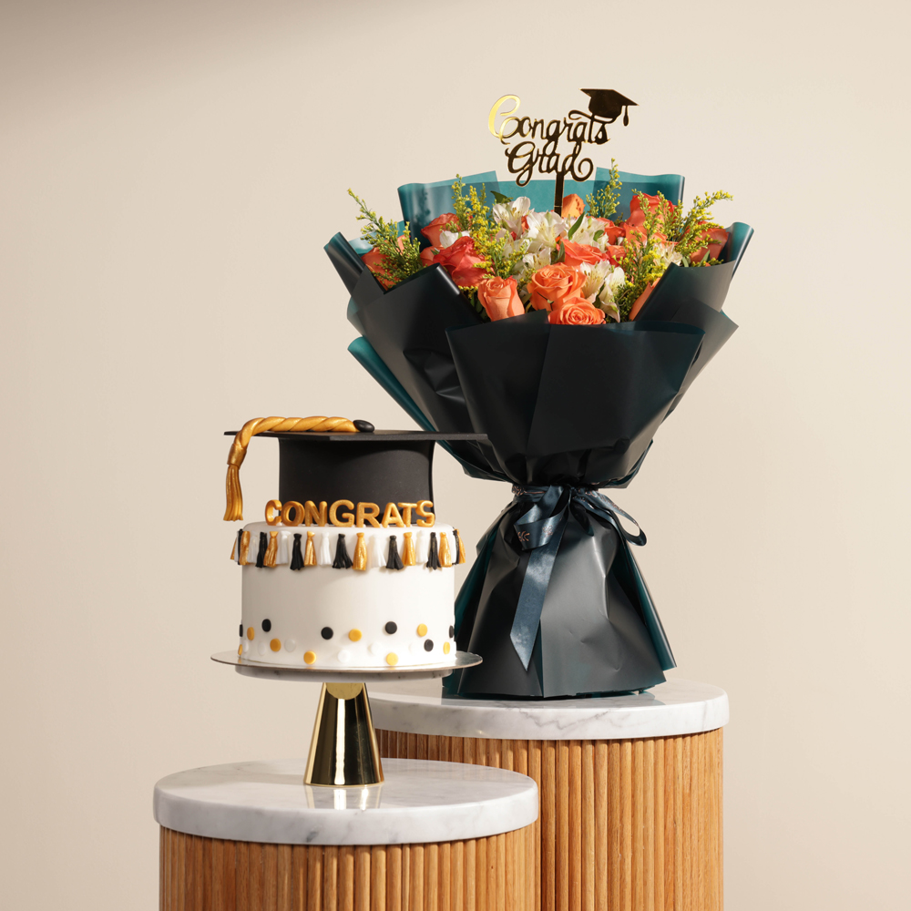 Golden Graduation Cake | Rose Bouquet
