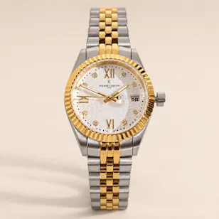 ساعة ستانلس ستيل باللونين الفضي و الذهبي للنساء من بيير كاردان ساعة ستانلس ستيل باللونين الفضي و الذهبي للنساء من بيير كاردان