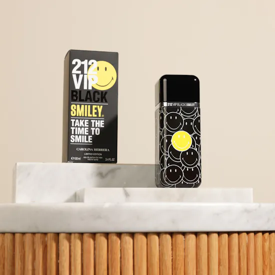 Carolina Herrera 212 VIP Black Smiley EDP for Men | Pastel Purity Flower Vase