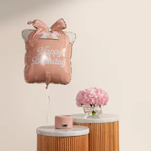 Lanai Perla Small Pink Candle | Pink Birthday Gift Balloon and Hydrangea Vase