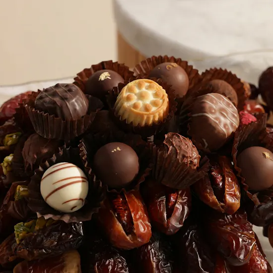 Bateel Small Dates and Chocolate Glass Tray | Sparkling Flower Vase