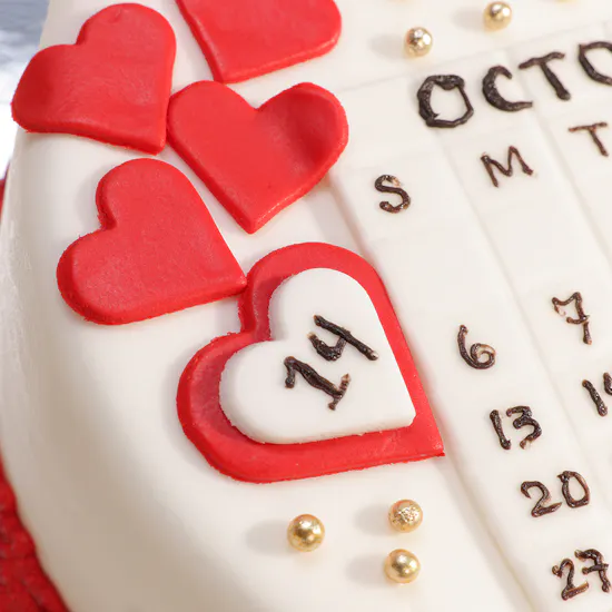 Floward Happy Anniversary Cake