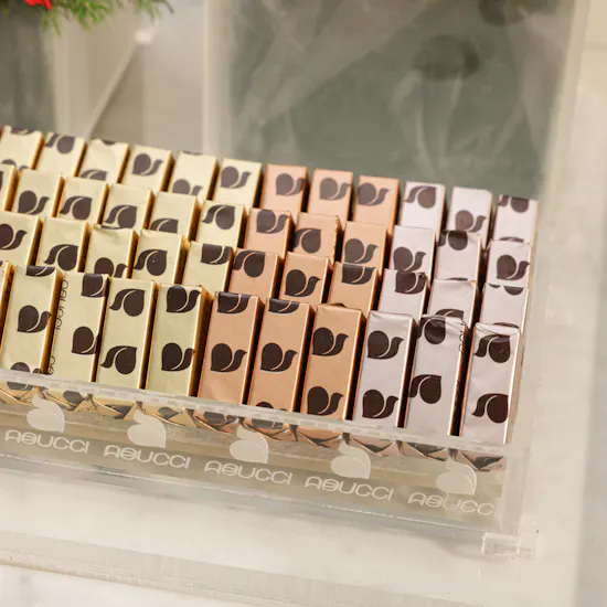 Abucci Chocolate Tray | Red Flowers Vase