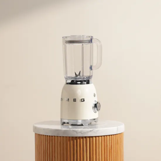 Smeg Retro Style Cream Table Blender