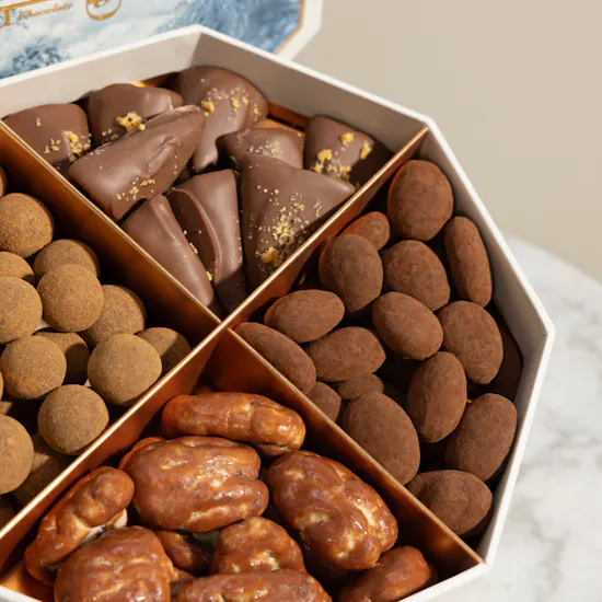 Linne Small Mixed Dragee Chocolate Box