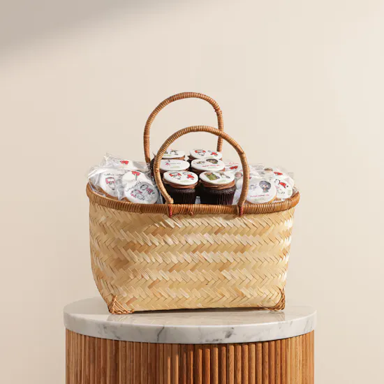 Milli Eid Cupcakes and Cookies Basket