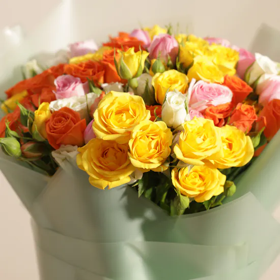 Läderach Praline Chocolates Wooden Box | Sweet Flowers