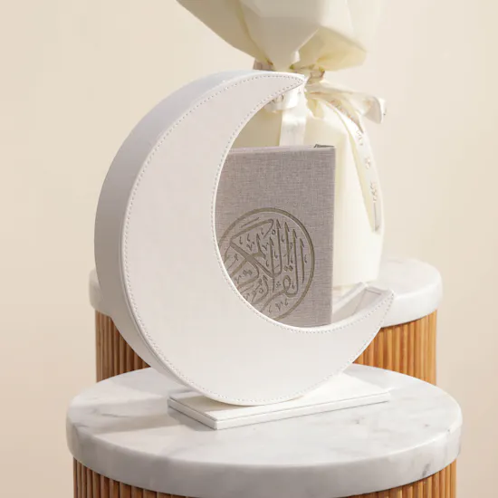 Quran on A Hilal Stand | White Flowers