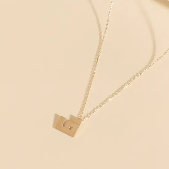 Midad letter Faa necklace | 18 k Gold
