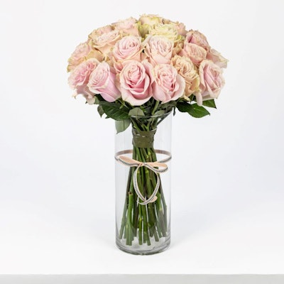 25 Pink Rose Vase