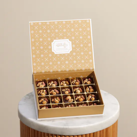 Linne Suger Free Dark Chocolate with Nuts Box