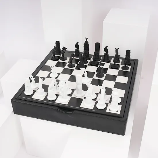 Floward's Black & White Chess Set