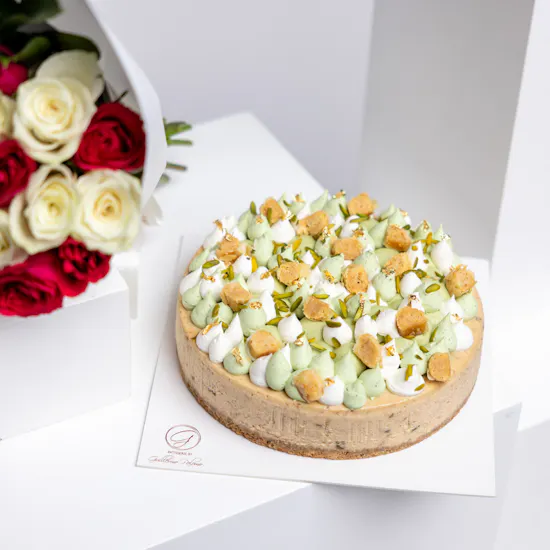 Guillermo Baklava Cheesecake | Roses