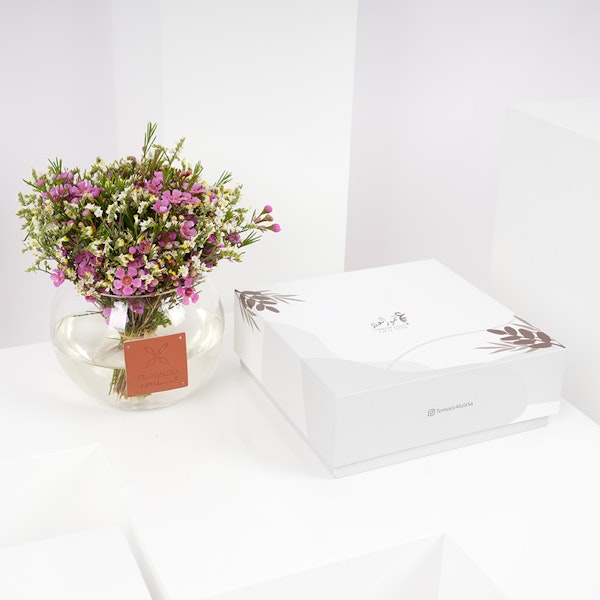 Tomoor Alula Stuffed Dates Box Floral Vase Floward Riyadh