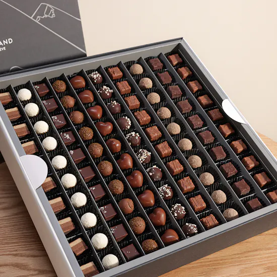 Sweetzerland Chocolate Box | 2.035 kg