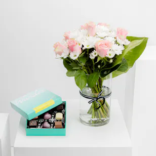 Wunder Chocolate Small Box | Pink Summer Vase