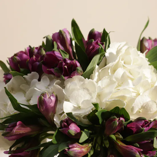 Floward Chocolate Round Glass Tray | Gleaming Flower Vase
