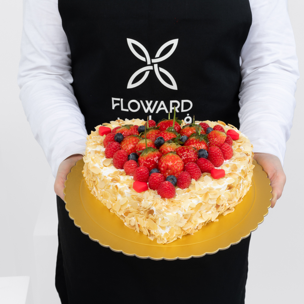 Strawberry and Almond Cake