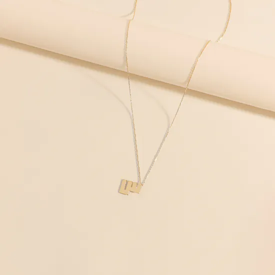 Midad letter Seen necklace | 18 k Gold