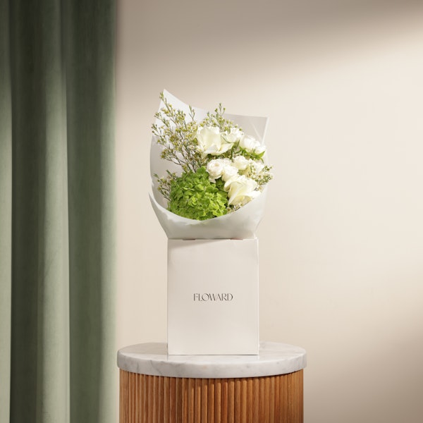 Amber Romance Flowers Bouquet