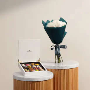 MyGovindas Mixed Sweets Wooden Box | Beautiful Flower Bouquet MyGovindas Mixed Sweets Wooden Box | Beautiful Flower Bouquet