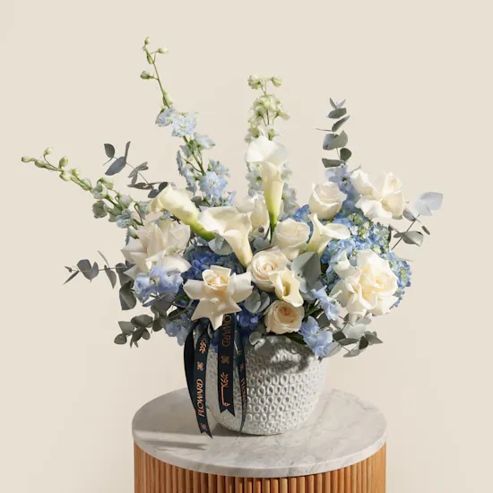 Timeless Calm Flower Vase