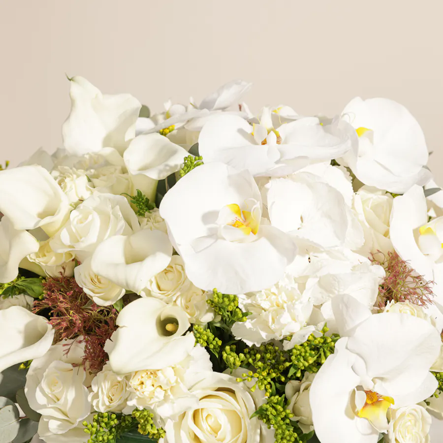 Fresh Radiance Flower Vase 2