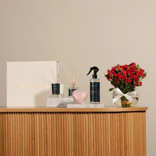 Floward Lovely Orchid Elegant Home Set | Red Baby Roses Vase Floward Lovely Orchid Elegant Home Set | Red Baby Roses Vase