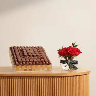 Levo Square Chocolate Tray | Beauty Flower Vase Levo Square Chocolate Tray | Beauty Flower Vase