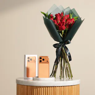 Apple iPhone 17 Pro Cosmic Orange 256GB | Passion Flowers