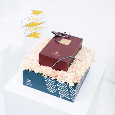 Birthday Perfume | Safari La Femme Abdul Samad Qurashi Large 75ML | 34 Peach Carnations Box