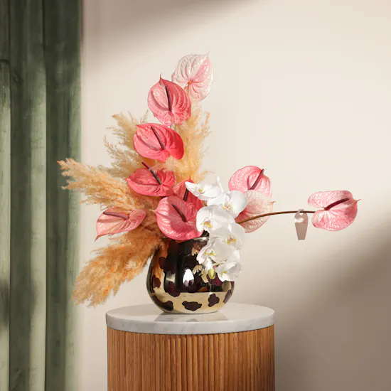 Royal Glow Flowers Vase