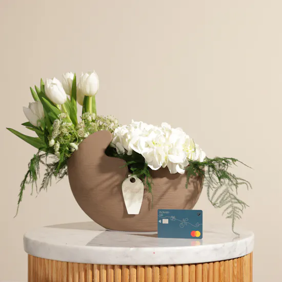 Floward 50 BHD Card | Serene Flower Vase