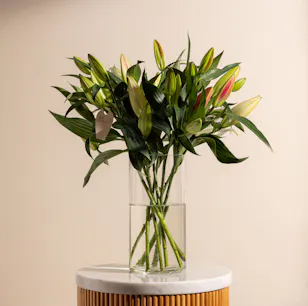 Marvelous Lilies | Glass Vase Marvelous Lilies | Glass Vase