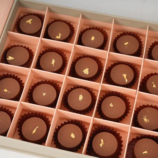 Floward Caramel Chocolate Box | Beauty Vase