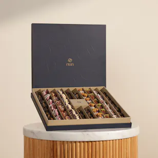 Nua Stuffed Dates Classic Blue Box