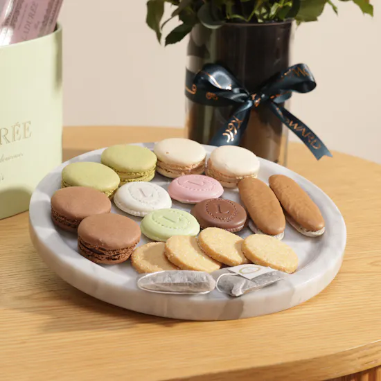 Ladurée Green Small Hamper Box | Classy Flowers Vase