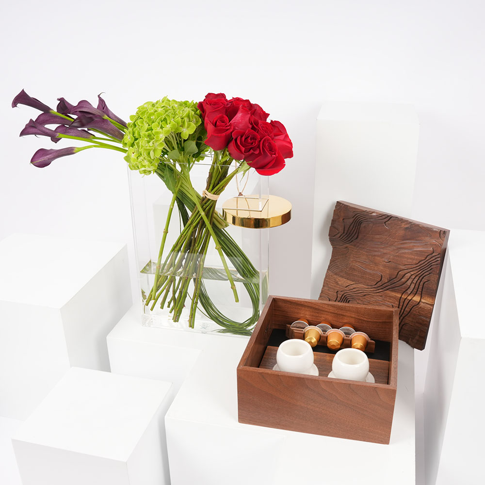 طقم قهوة من شركة حرف السعودية | جوري احمر